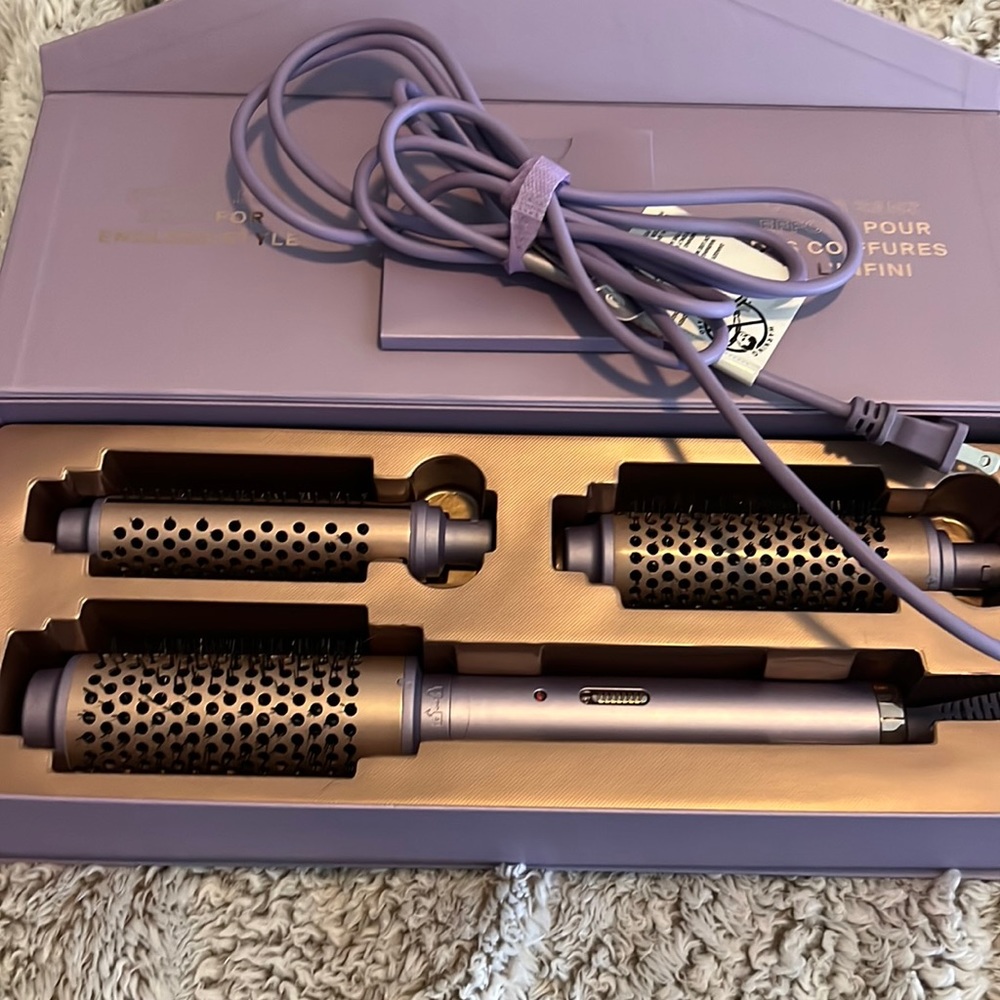 Monat hair tools